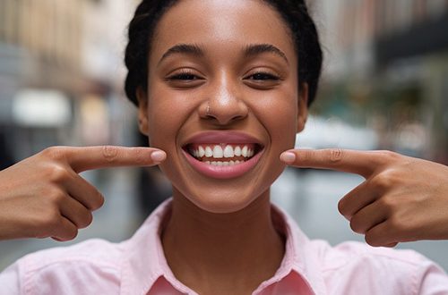 dental woman smiling with white teeth